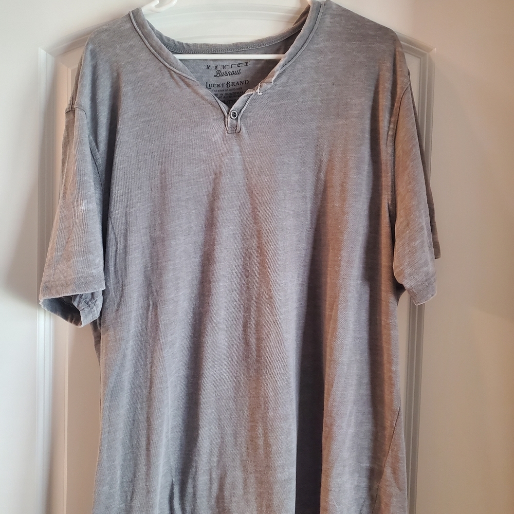 Mens Lucky Brand short sleeve tee